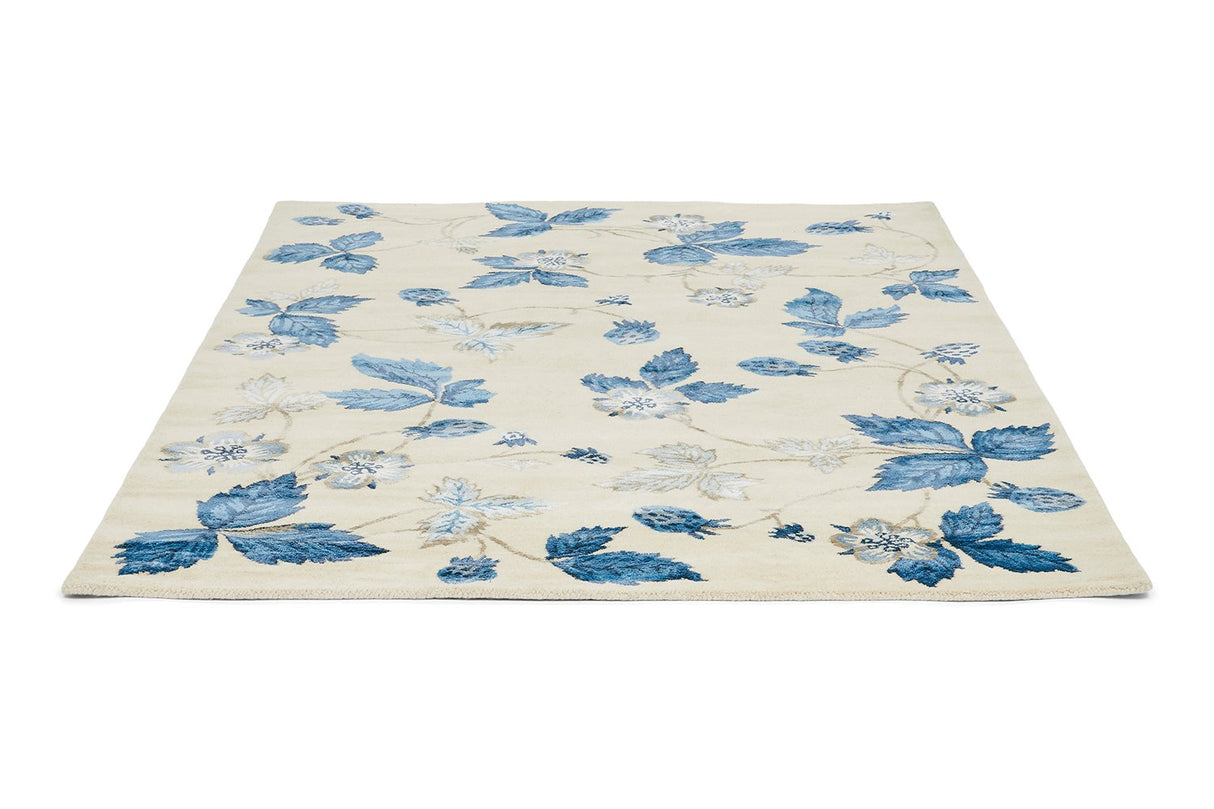 Wedgwood Wild Strawberry Cream Floor Rug