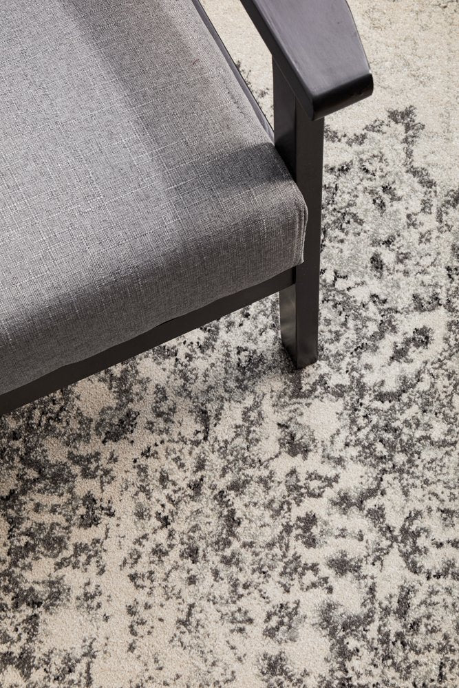 Hilton Silver Round Rug