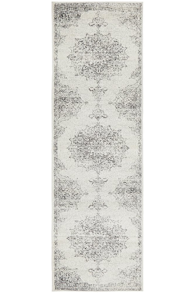 Hilton Silver Runner