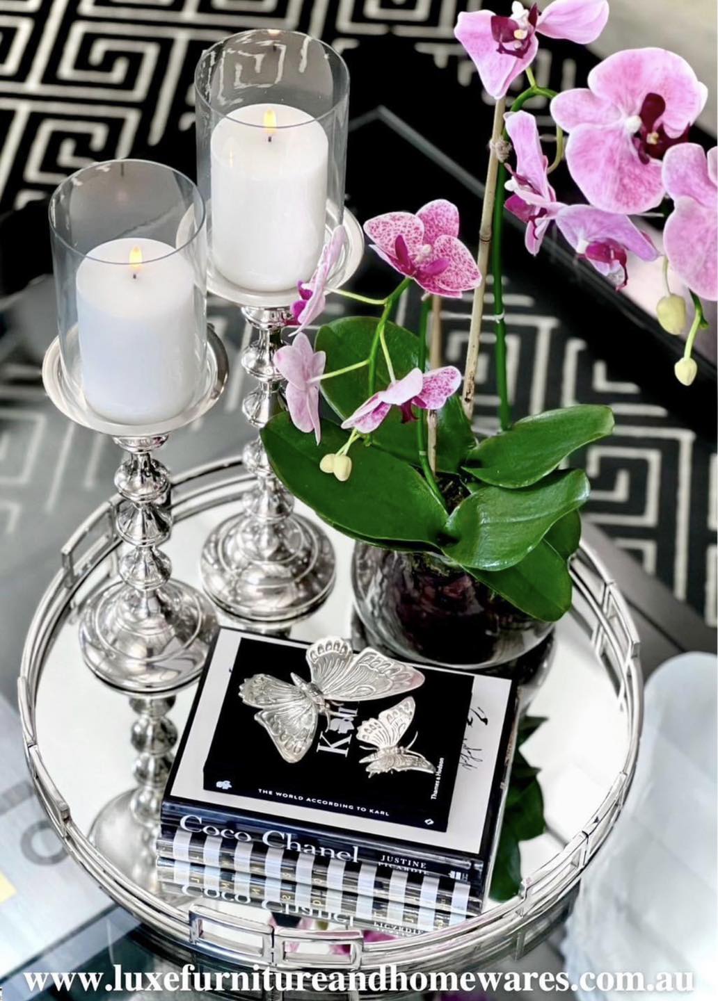 Manhattan Round Silver Mirrored Tray