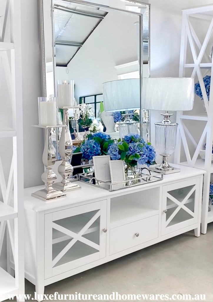South Hampton Entertainment Unit In White 170cm