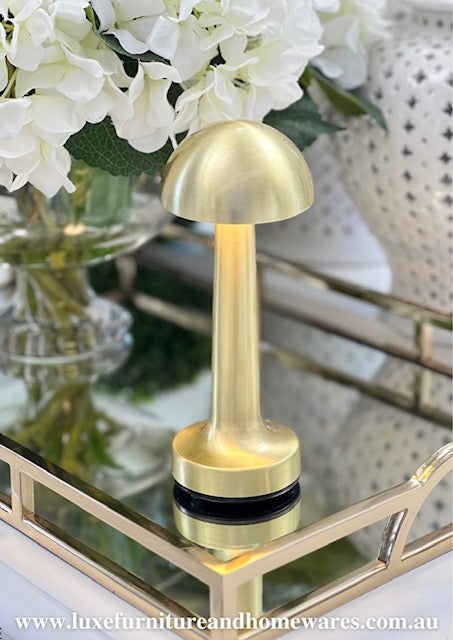 Vogue Round Top USB Touch Lamp In Gold