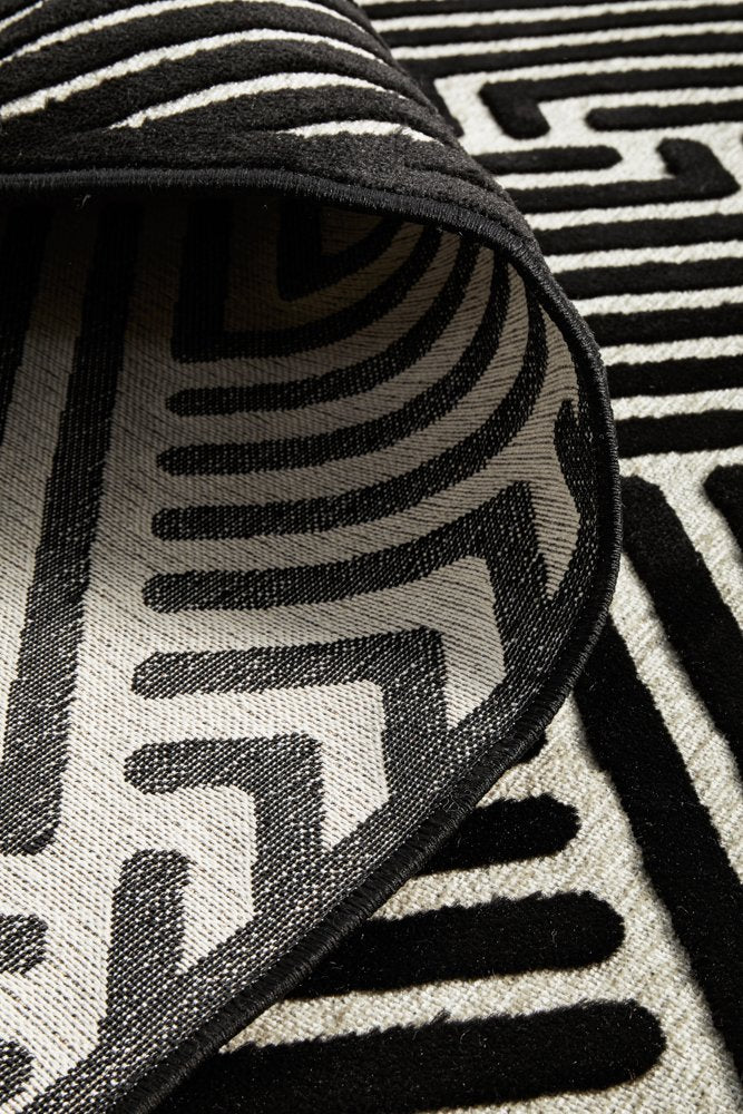 Manhattan Rug In Black Stripe