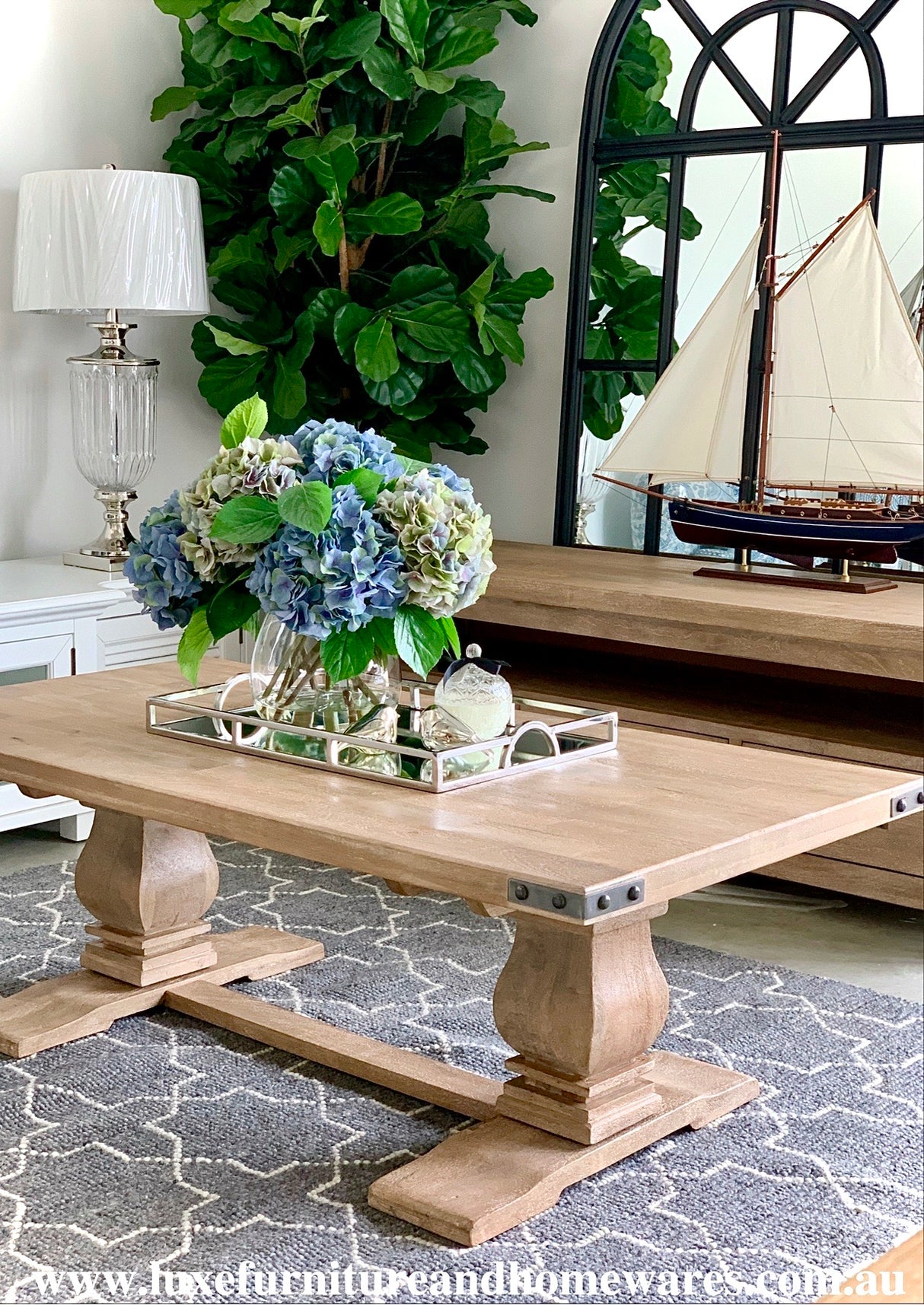 Hudson Pedestal Coffee Table