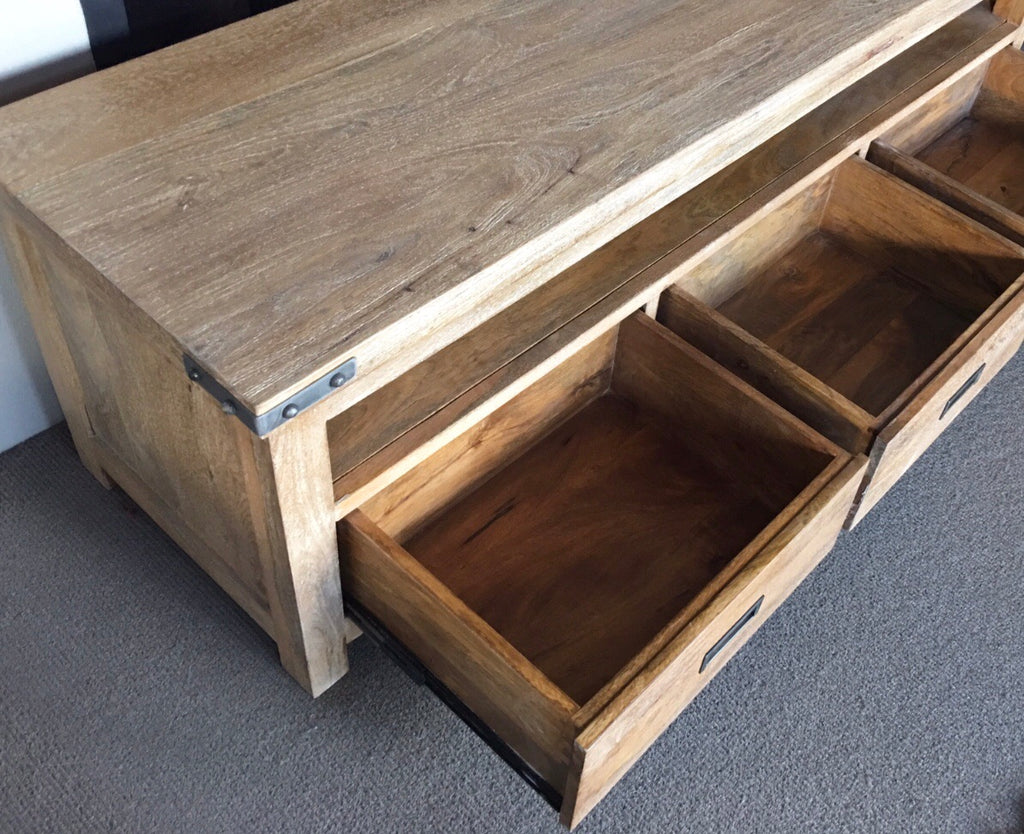 Hamptons Collection 170cm Solid Hardwood TV Entertainment Unit