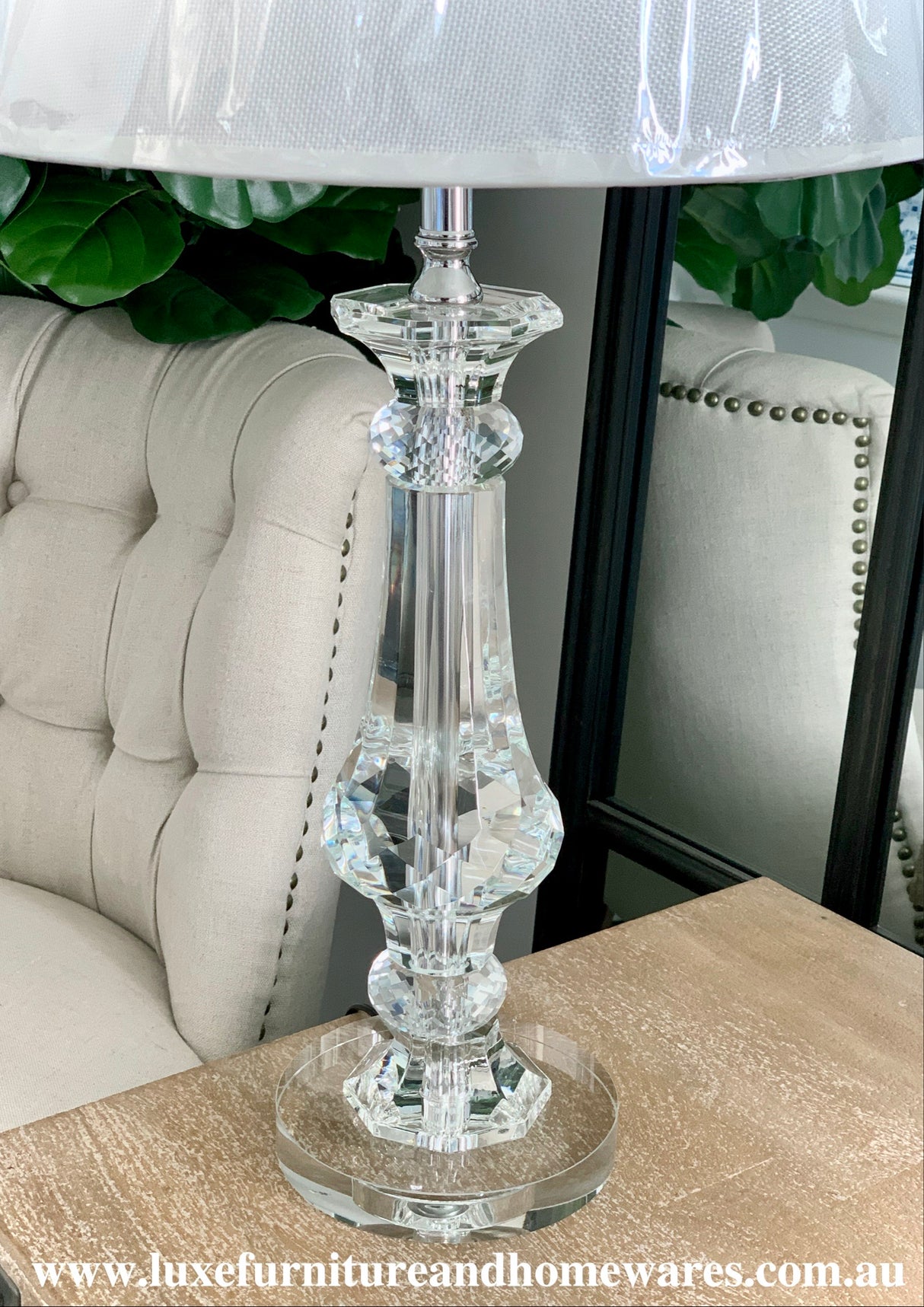 Luxurious Crystal Lamp with Shade In Medium