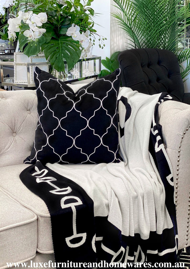 Linens & Throws
