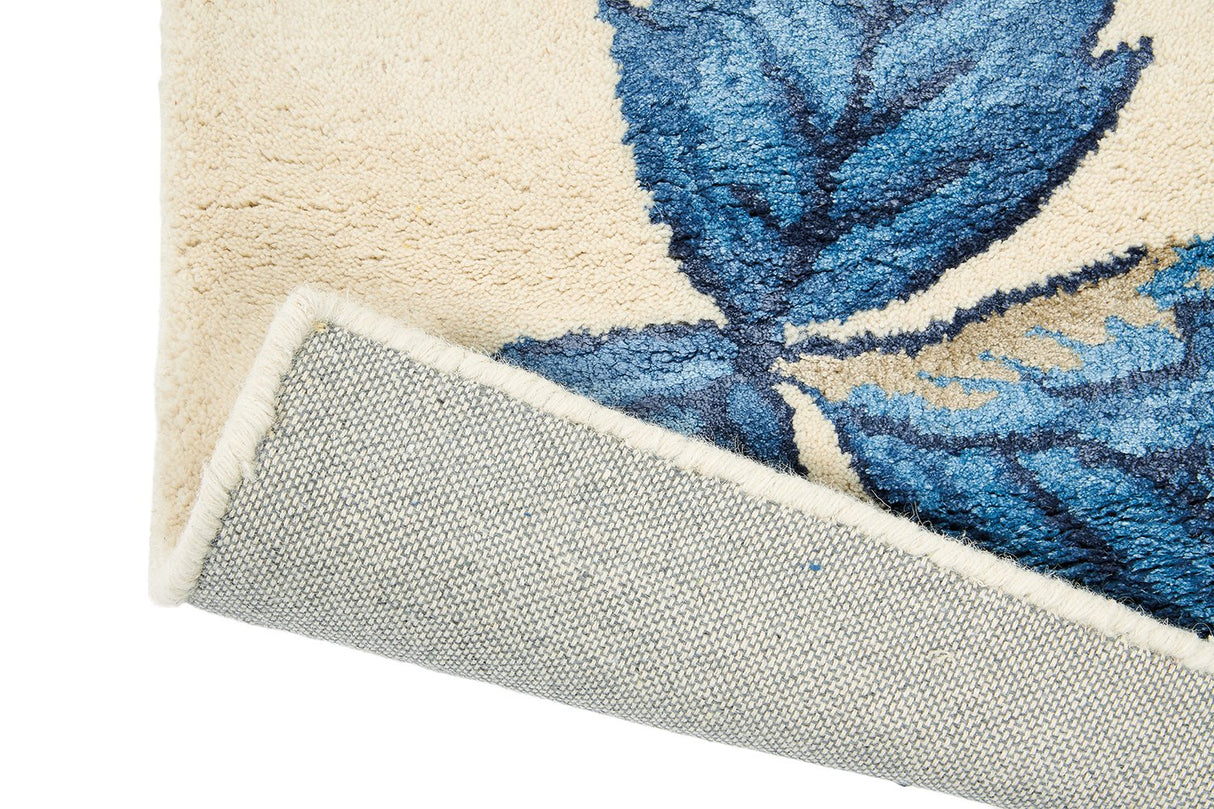 Wedgwood Wild Strawberry Cream Floor Rug