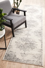 Hilton Silver Runner