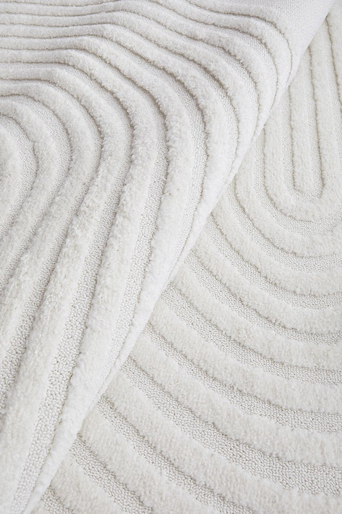 Chantilly White Floor Rug