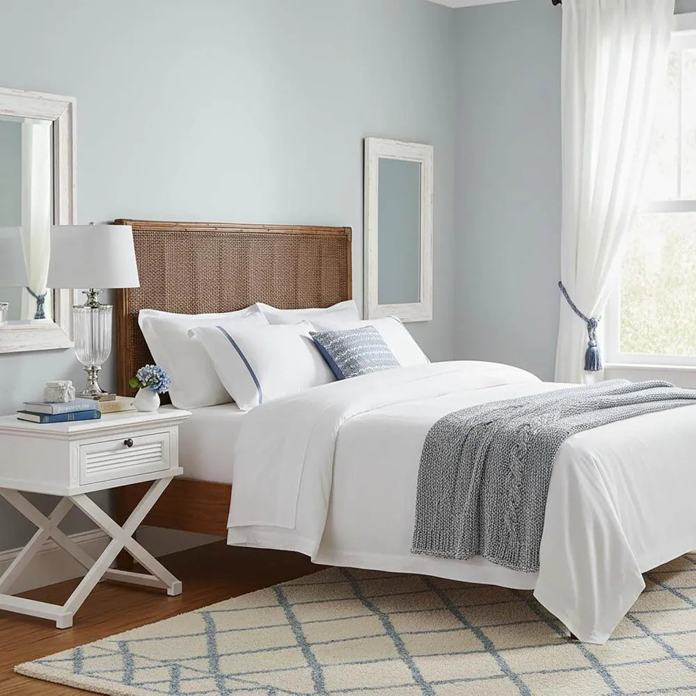 Luxurious Glass Nickel Lamp With White Linen Shade