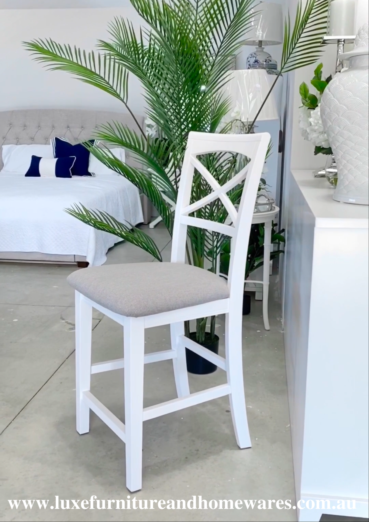 South Hampton Bar Stool
