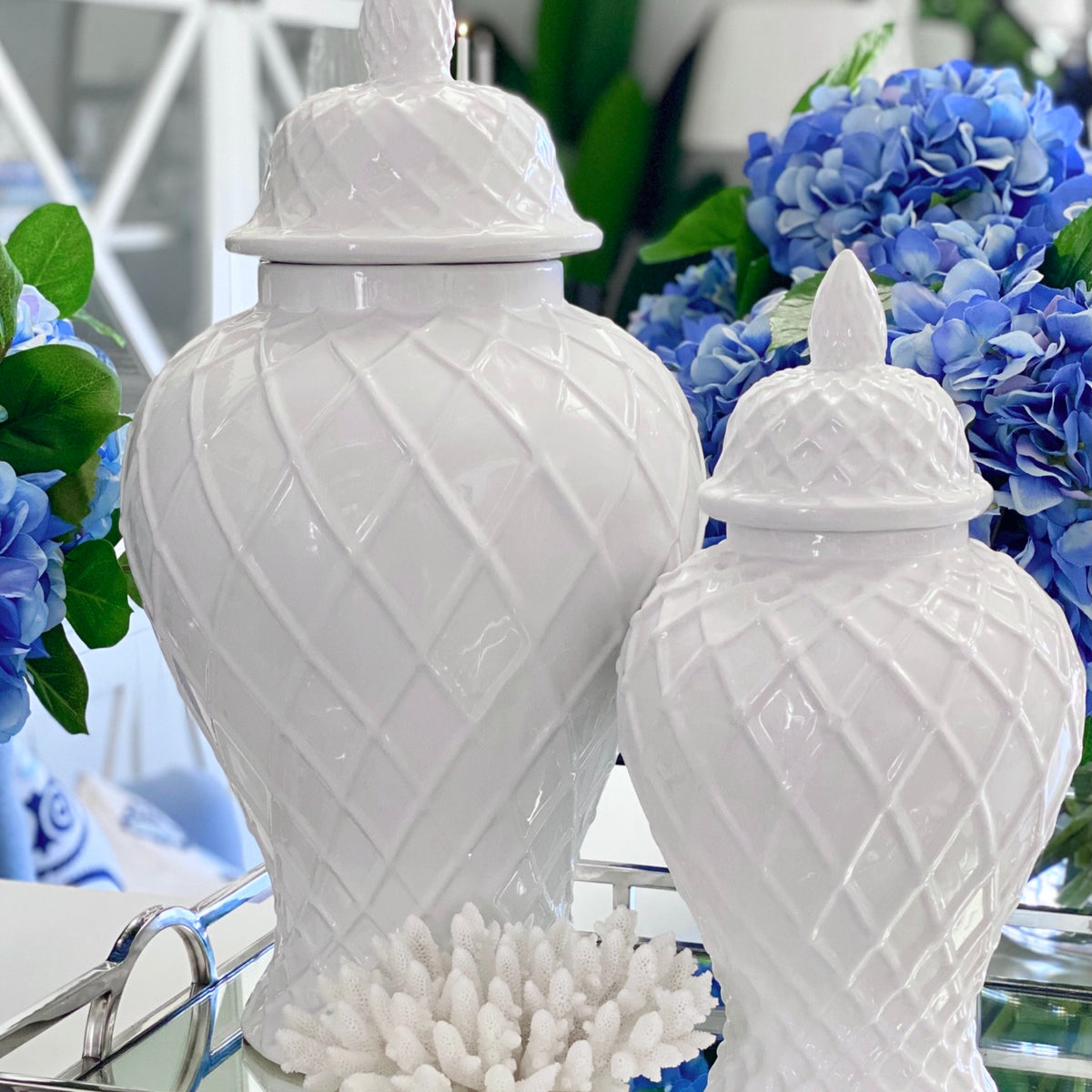 White lattice ginger jar sales lamps